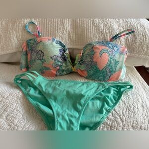 VS  Mint and Coral Paisley Bikini ( M) Top (L)